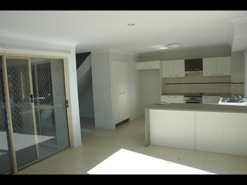 27 Aqua Crescent, Redland Bay QLD 4165