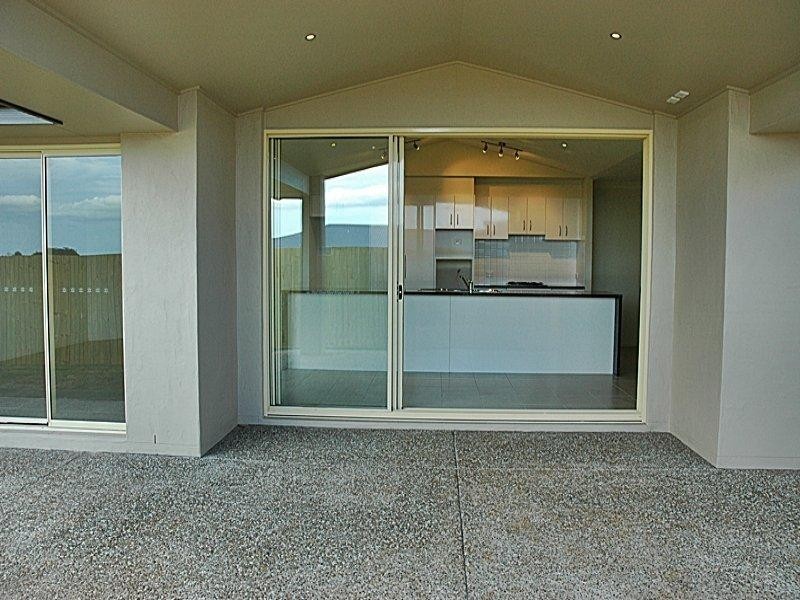 202 Pentecost Pl, Redland Bay QLD 4165