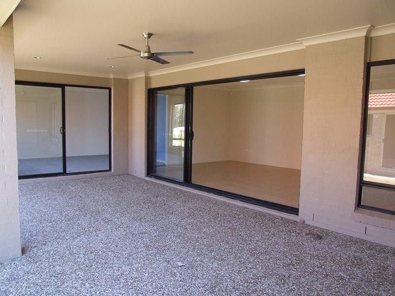 206 Pentecost Pl, Redland Bay QLD 4165