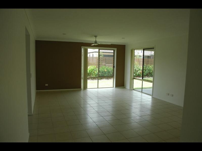 29 Aquatic Street, Berrinba QLD 4117