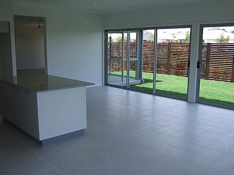 19 Franklin Street, Wakerley QLD 4154