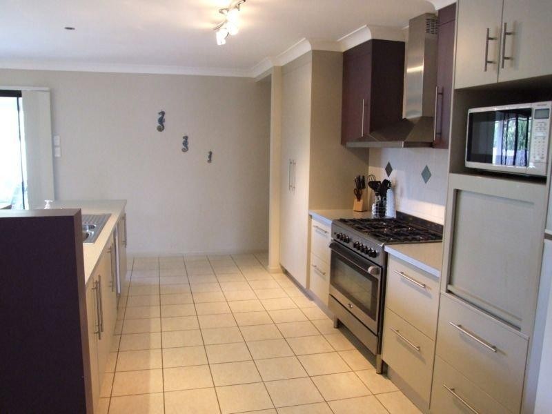 19 Caswell Crescent, Redland Bay QLD 4165