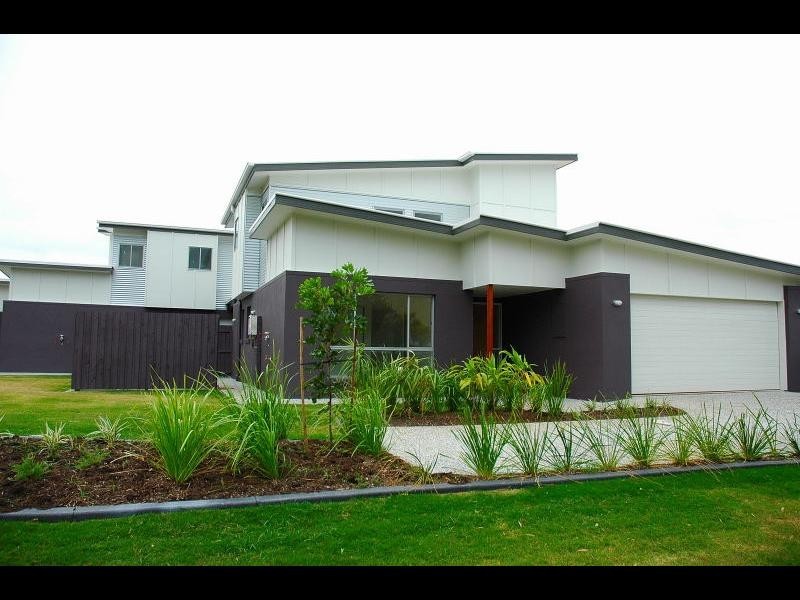 1/3 Kimbolton Drive, Redland Bay QLD 4165