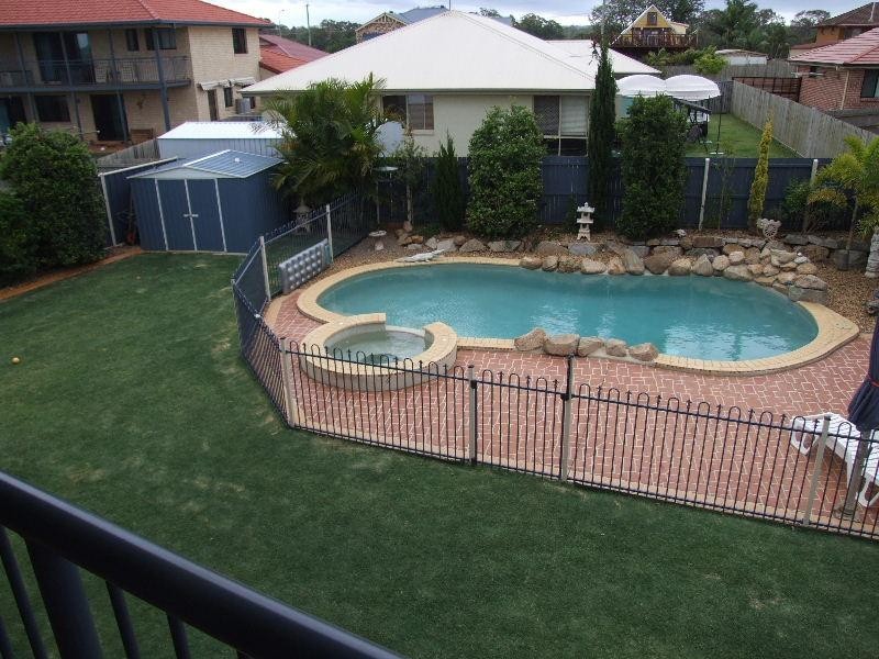 6 Saltwater Place, Redland Bay QLD 4165