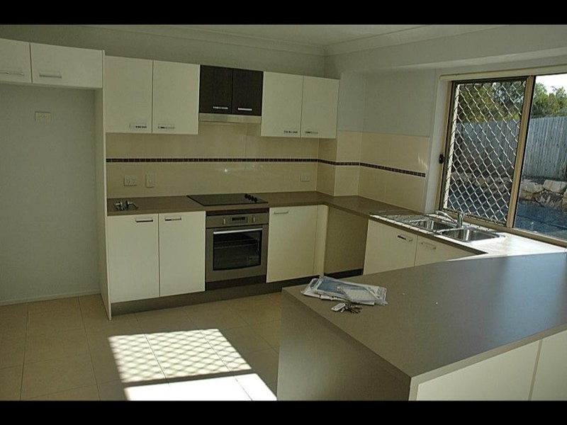 27 Aqua Crescent, Redland Bay QLD 4165