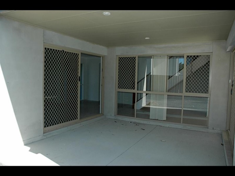 27 Aqua Crescent, Redland Bay QLD 4165