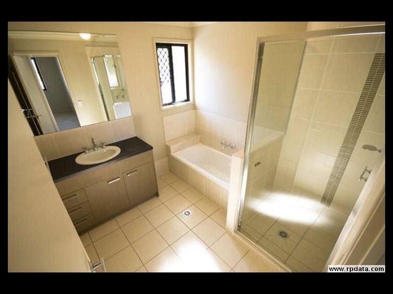 21 Aqua Crescent, Redland Bay QLD 4165