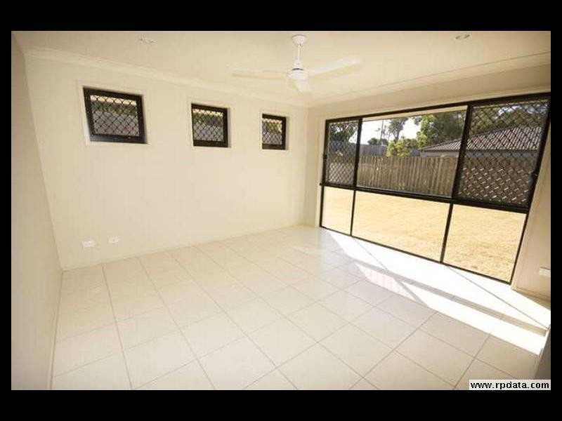 21 Aqua Crescent, Redland Bay QLD 4165