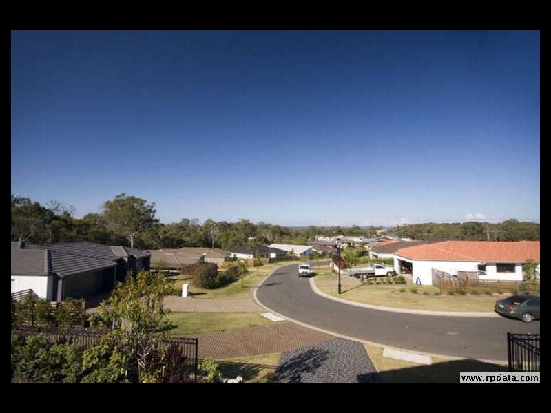 21 Aqua Crescent, Redland Bay QLD 4165