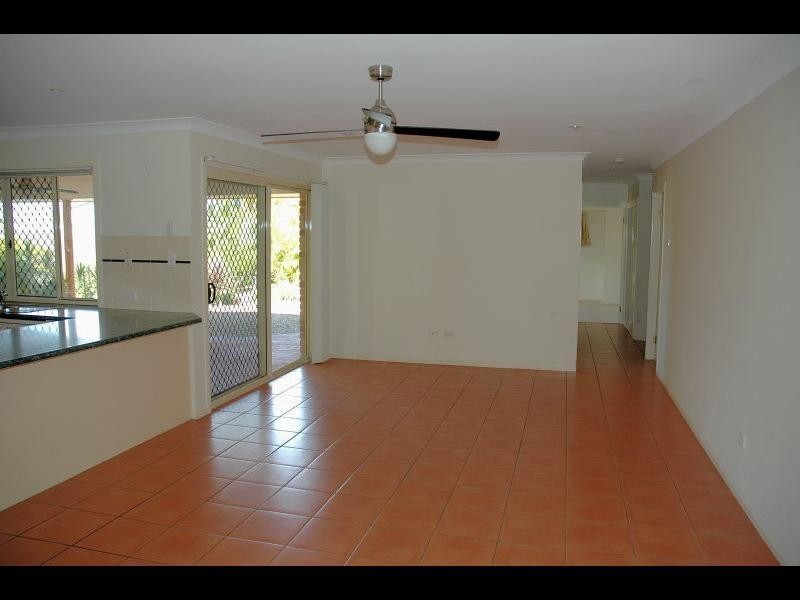 23 Lowe Circuit, Redland Bay QLD 4165