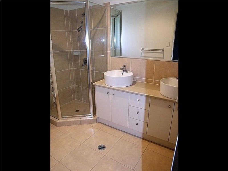 11 Pitman Place, Redland Bay QLD 4165