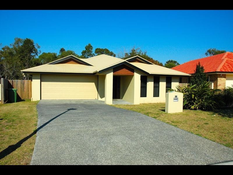 68 Ebony Crescent, Redland Bay QLD 4165
