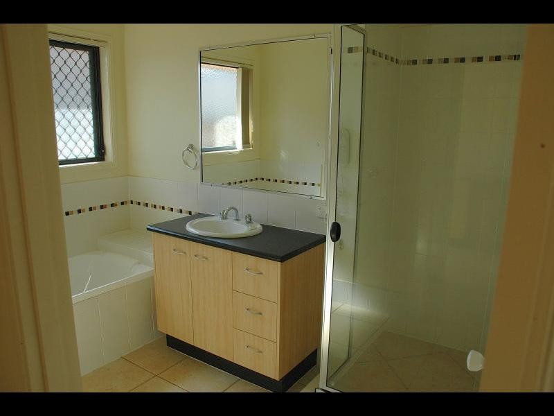 51 Bedarra Street, Redland Bay QLD 4165
