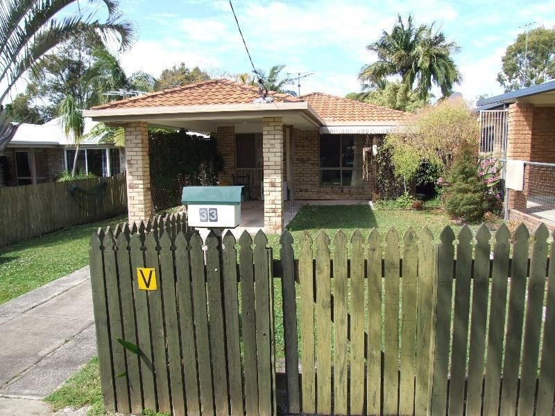 33 Shanahan Street, Redland Bay QLD 4165