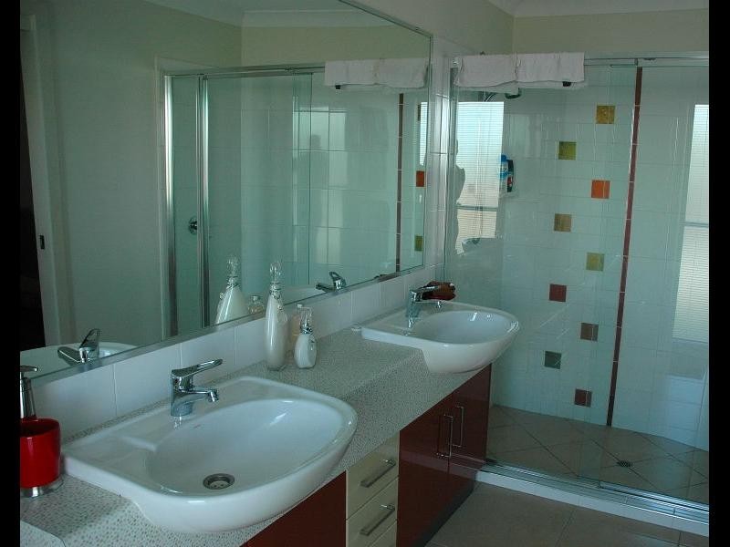 31 Bedarra Street, Redland Bay QLD 4165