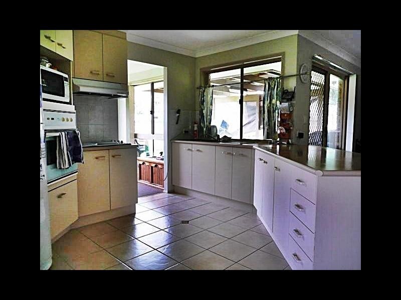 37 School Road, Victoria Point QLD 4165