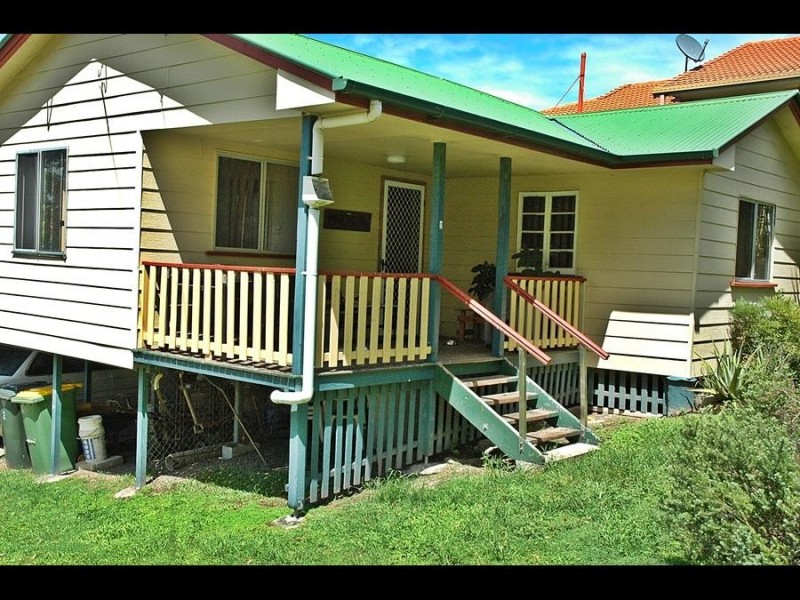 3 Albert ST, Redland Bay QLD 4165