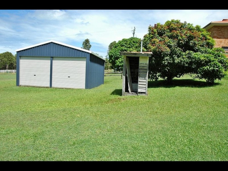 3 Albert ST, Redland Bay QLD 4165