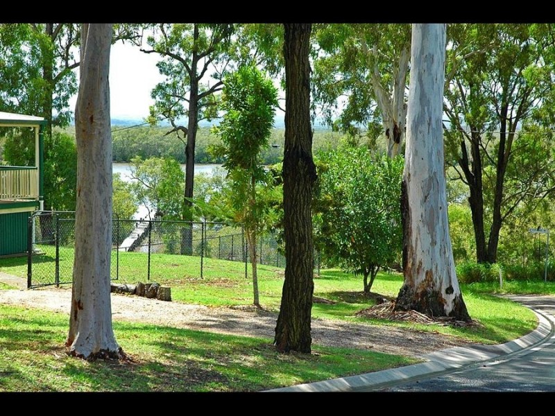 3 Albert ST, Redland Bay QLD 4165