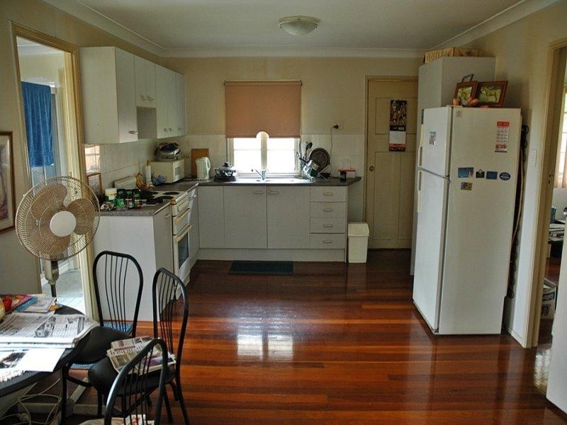 3 Albert ST, Redland Bay QLD 4165