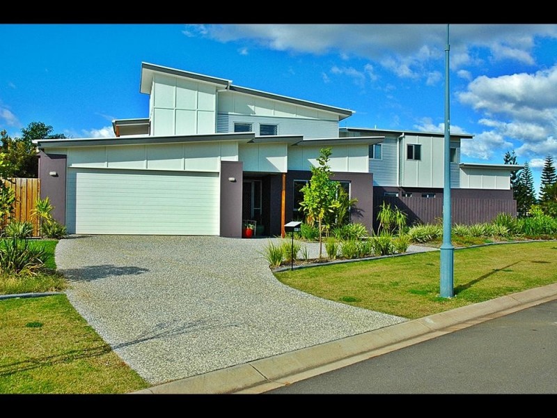 2/3 Kimbolton Drive, Redland Bay QLD 4165