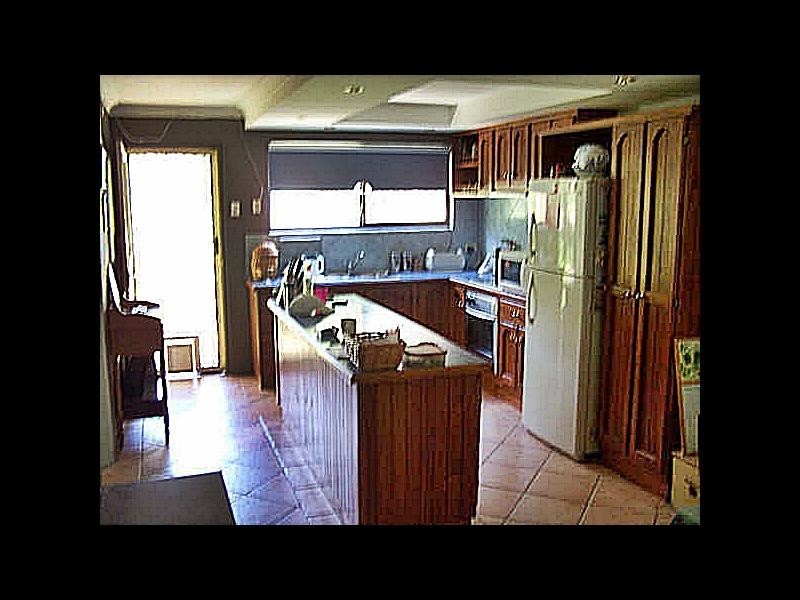 42 Cunningham Ave, Russell Island QLD 4184