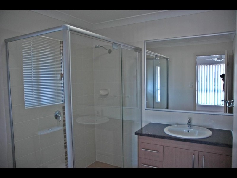 14 Lizard Place, Redland Bay QLD 4165