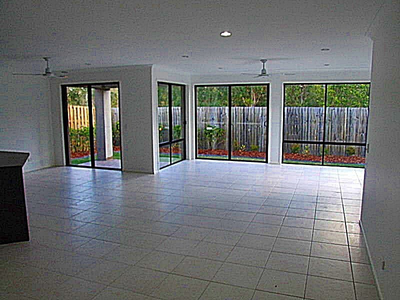 43 Aqua Crescent, Redland Bay QLD 4165