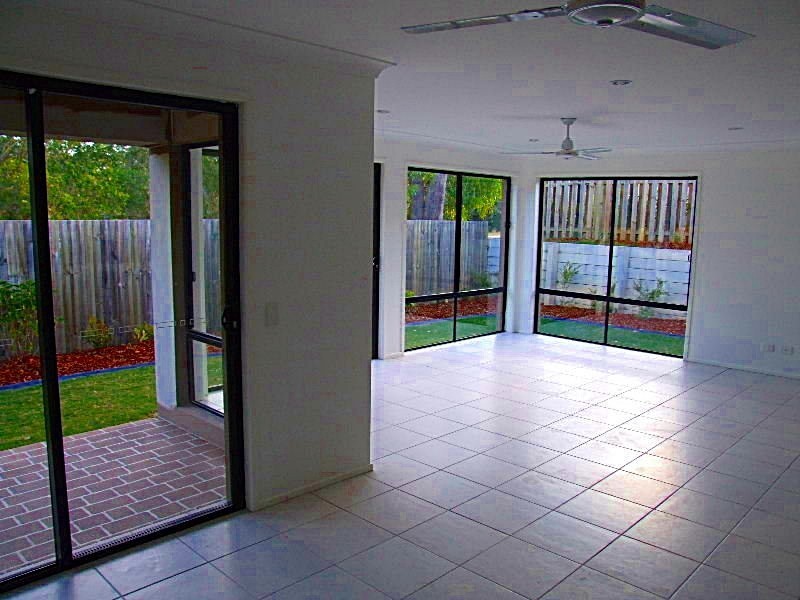 43 Aqua Crescent, Redland Bay QLD 4165