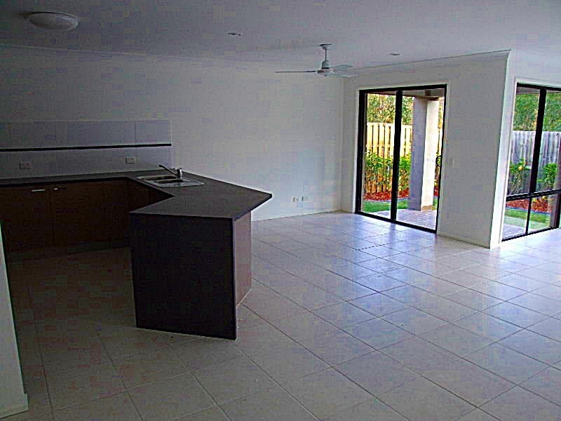 43 Aqua Crescent, Redland Bay QLD 4165