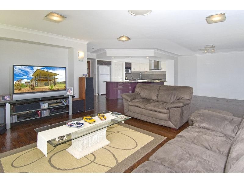 9 Nevis Court, Redland Bay QLD 4165