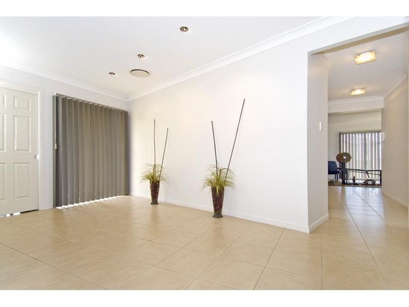 9 Nevis Court, Redland Bay QLD 4165