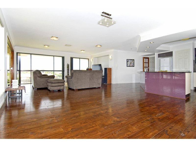 9 Nevis Court, Redland Bay QLD 4165