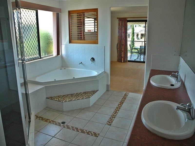 6 Saltwater Place, Redland Bay QLD 4165