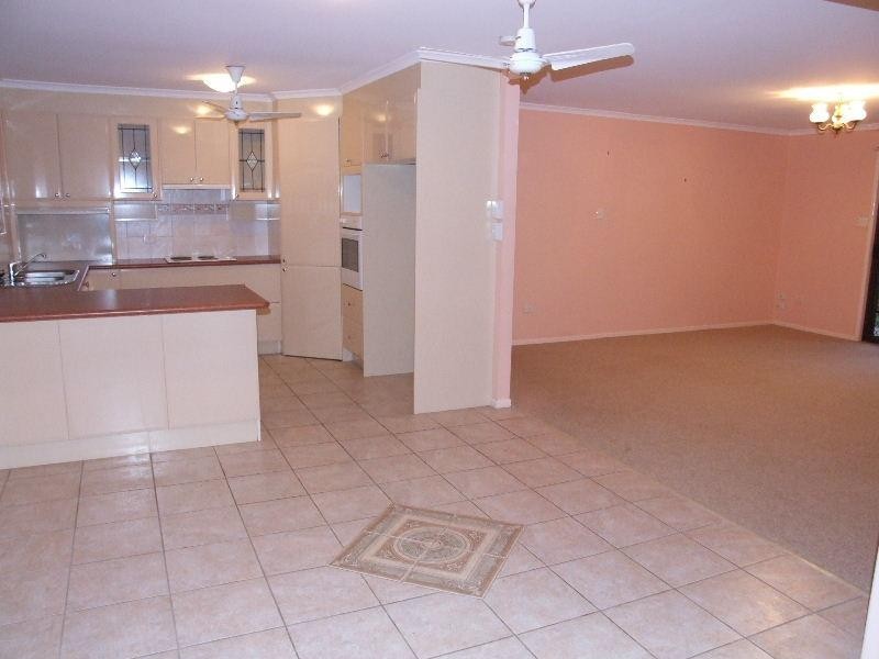 2 Mark Street, Redland Bay QLD 4165