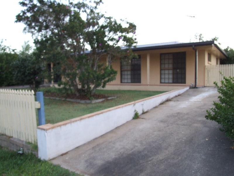 2 Mark Street, Redland Bay QLD 4165