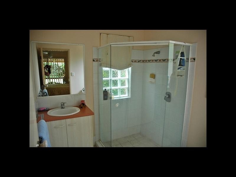 4 Westburn CT, Redland Bay QLD 4165