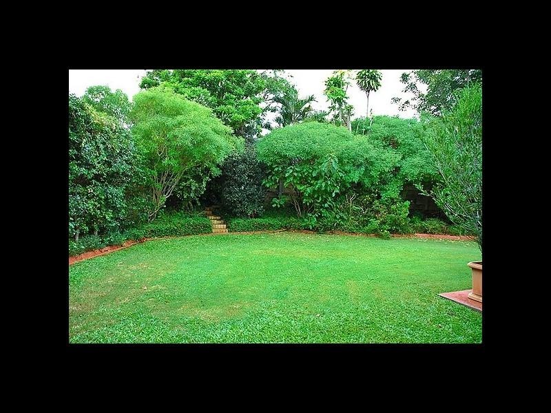 4 Westburn CT, Redland Bay QLD 4165