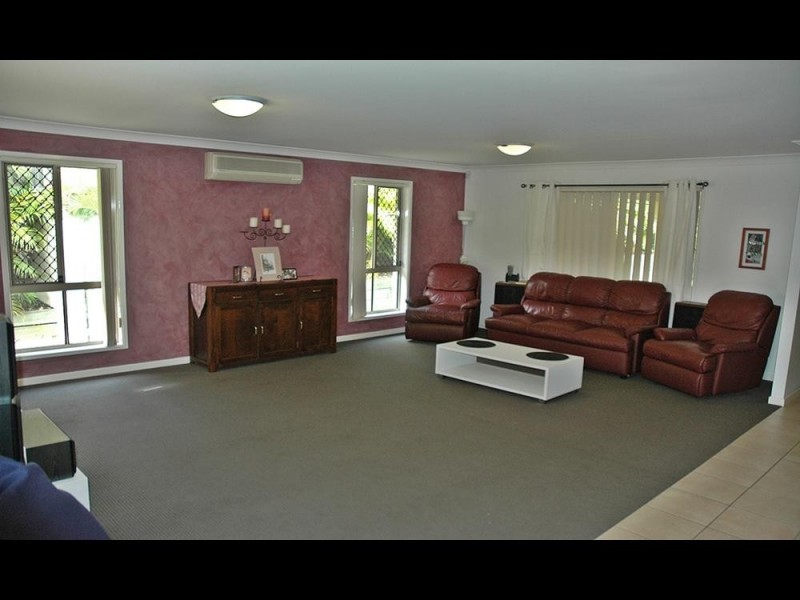 5 Oakland Ave, Redland Bay QLD 4165