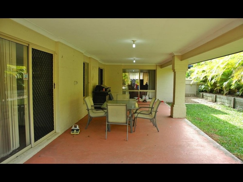 5 Oakland Ave, Redland Bay QLD 4165
