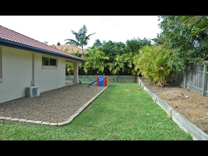 5 Oakland Ave, Redland Bay QLD 4165