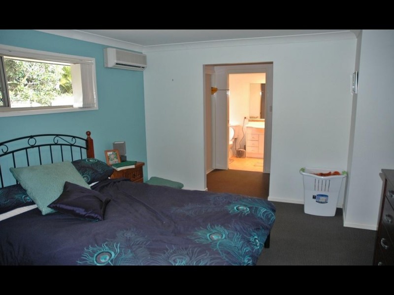 5 Oakland Ave, Redland Bay QLD 4165