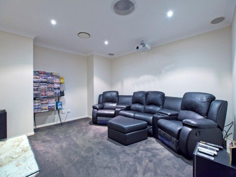 10 Ebony Cr, Redland Bay QLD 4165