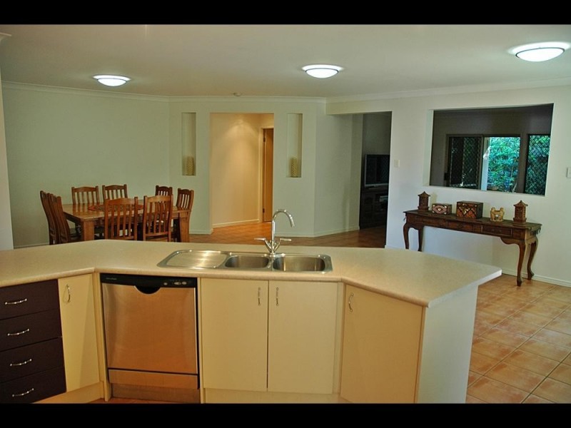 91 Penzance Drive, Redland Bay QLD 4165