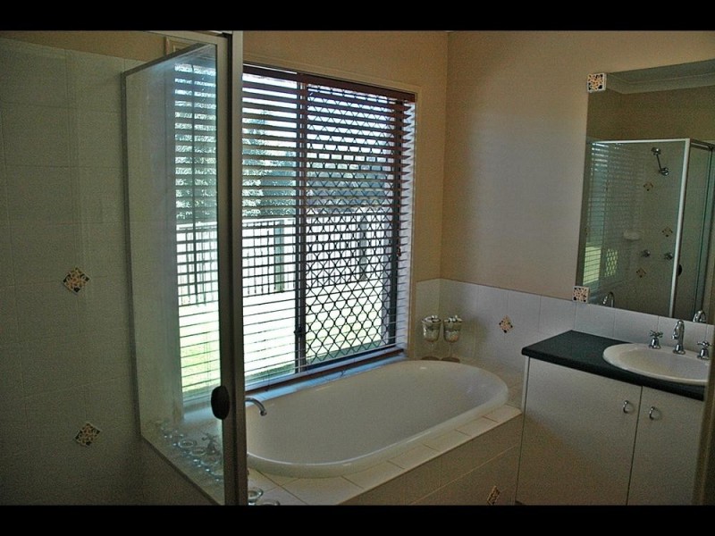 91 Penzance Drive, Redland Bay QLD 4165