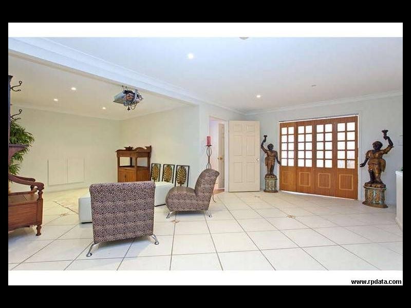 1 Bartlett Terrace, Redland Bay QLD 4165