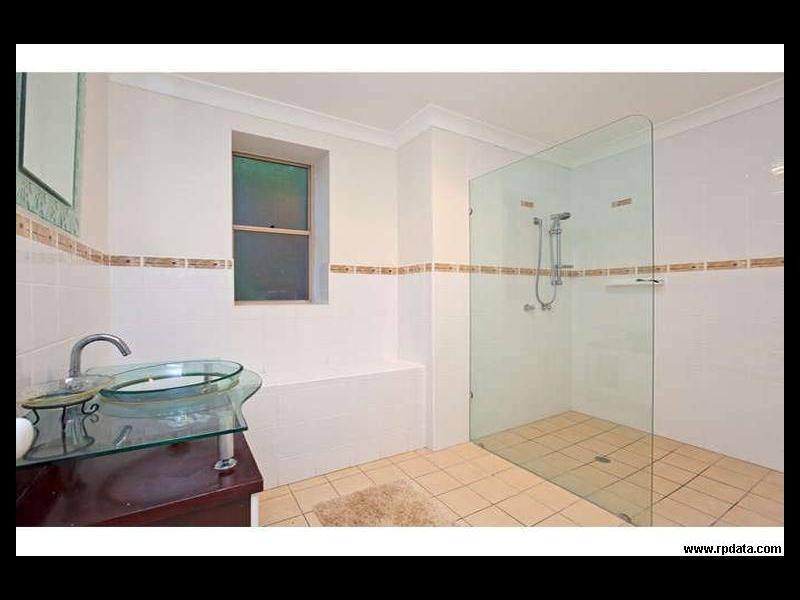 1 Bartlett Terrace, Redland Bay QLD 4165