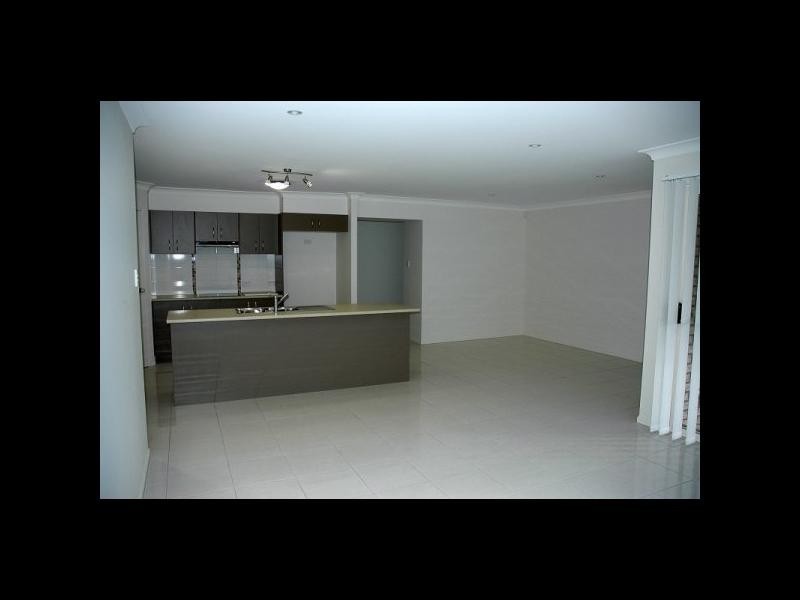 12 Lizard Place, Redland Bay QLD 4165