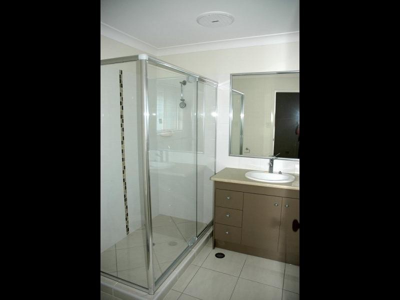 12 Lizard Place, Redland Bay QLD 4165