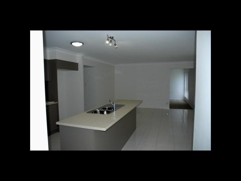 12 Lizard Place, Redland Bay QLD 4165